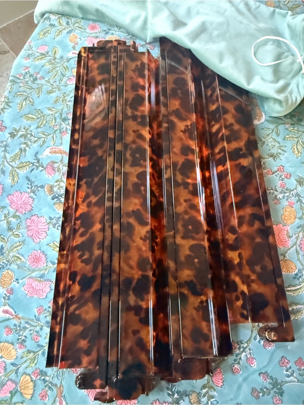 Mahjong 18” Brown Tortoise Shell Acrylic Racks with storage bag included. NEW